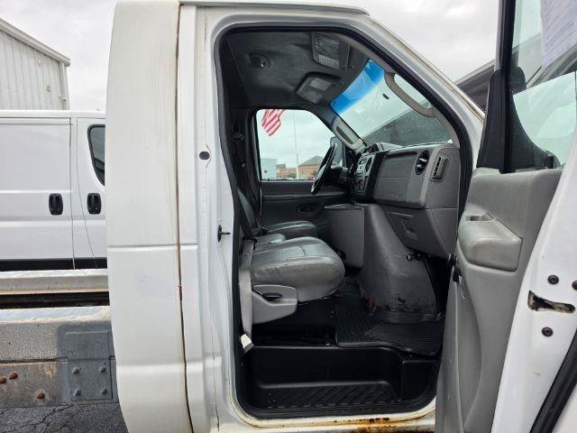 Used 2011 Ford E-450 and Econoline 450 Super Duty RWD image 21