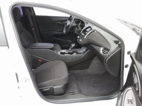 Used 2022 Chevrolet Malibu RS image 19