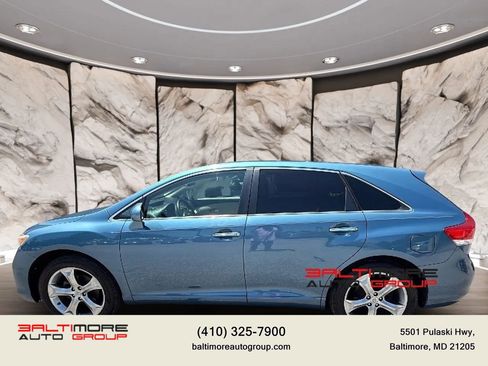 Used 2010 Toyota Venza FWD image 7