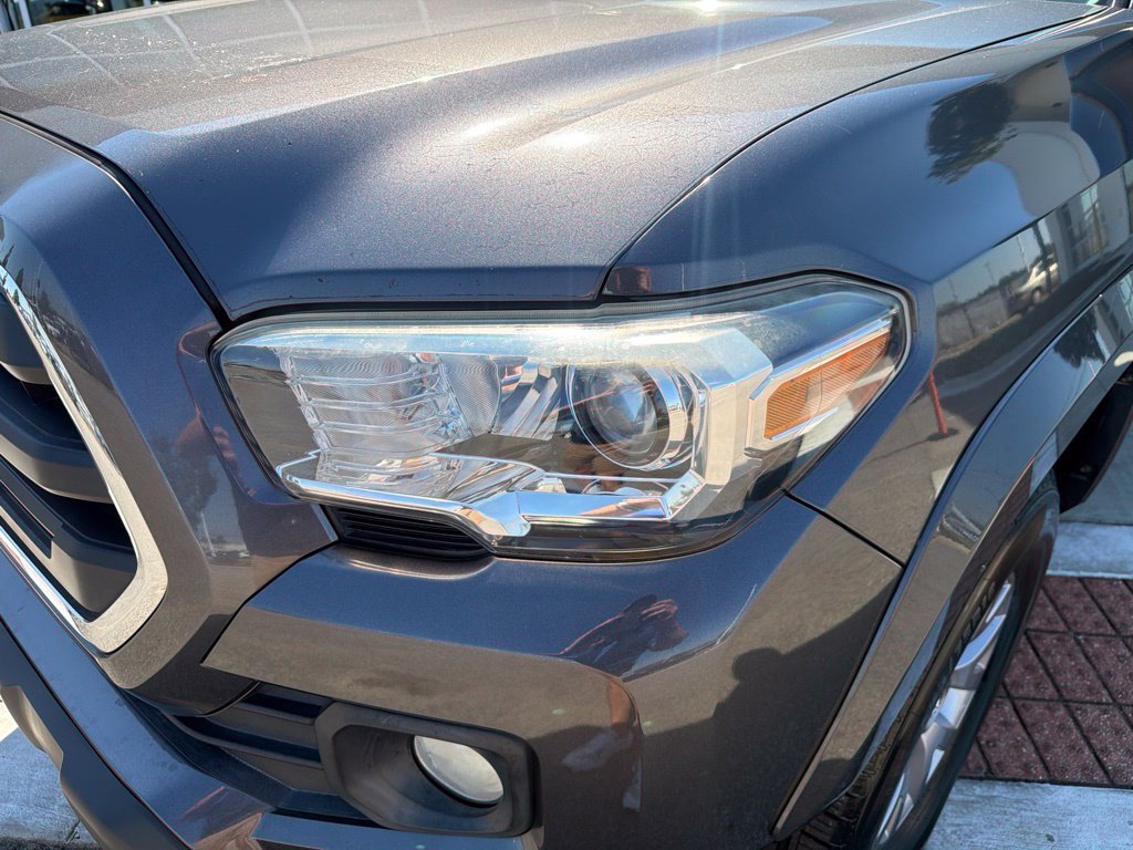 Used 2017 Toyota Tacoma SR5 w/ Tow Package RWD image 12