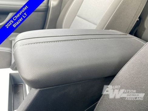 New 2025 Chevrolet Blazer LT w/ Convenience Package image 25