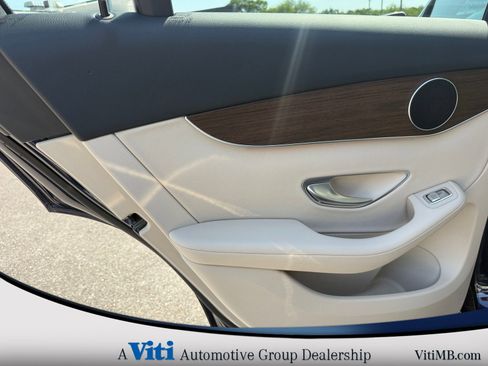 Certified 2022 Mercedes-Benz GLC 300 GLC 300 w/ Multimedia Package Lite image 20