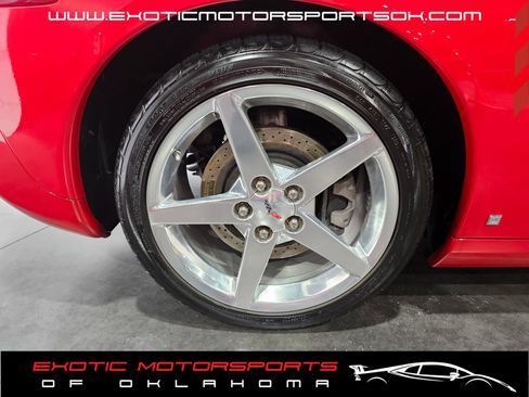 Used 2006 Chevrolet Corvette Convertible w/ Preferred Equipment Group RWD image 48