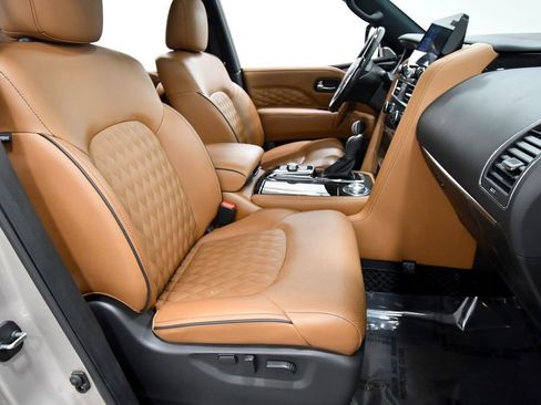 Used 2024 INFINITI QX80 Sensory w/ Cargo Package AWD/4WD image 19