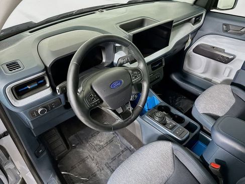 Certified 2025 Ford Maverick XLT w/ XLT Luxury Package AWD/4WD image 2