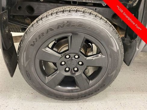 Used 2017 GMC Sierra 1500 4x4 Double Cab w/ Elevation Edition image 7