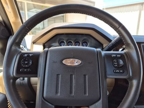 Used 2011 Ford F350 Lariat w/ Lariat Interior Pkg AWD/4WD image 21