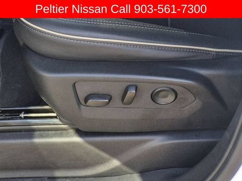 Used 2024 Chevrolet Suburban Premier RWD image 24