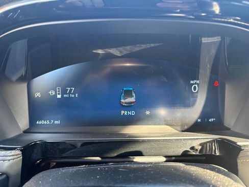 Used 2023 Lincoln Corsair Reserve w/ Equipment Group 201A image 6