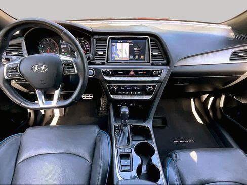 Used 2018 Hyundai Sonata Limited FWD image 15