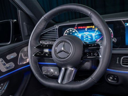 New 2026 Mercedes-Benz GLS 450 4MATIC image 16