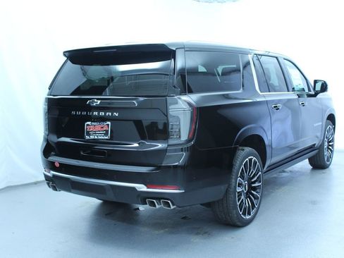 New 2026 Chevrolet Suburban High Country AWD/4WD image 9
