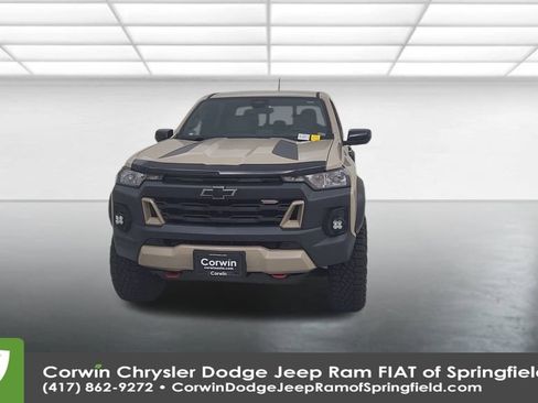 Used 2023 Chevrolet Colorado Trail Boss w/ Technology Package image 6