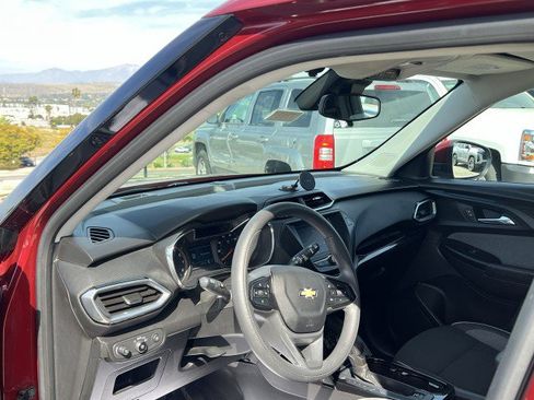 Used 2023 Chevrolet TrailBlazer LT image 10