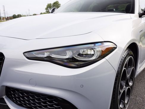 New 2025 Alfa Romeo Giulia image 14