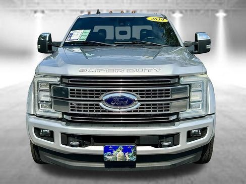 Used 2019 Ford F450 Platinum w/ Platinum Ultimate Package AWD/4WD image 2