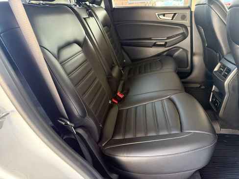 Certified 2024 Ford Edge SEL w/ Convenience Package AWD/4WD image 7