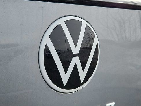 Used 2025 Volkswagen ID. Buzz Pro S image 28