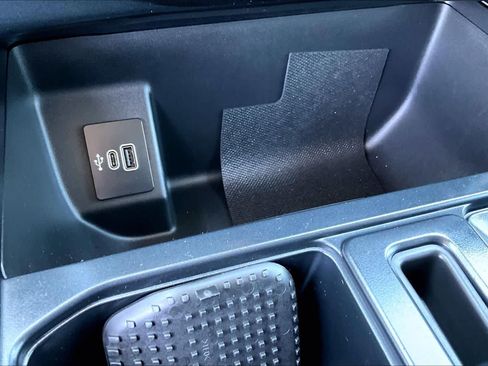 Used 2025 Ford F150 Lightning Flash AWD/4WD image 31