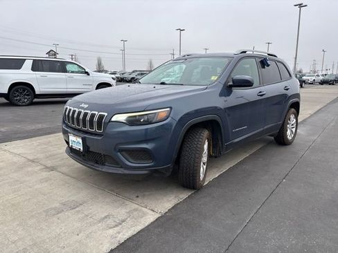 Used 2021 Jeep Cherokee Latitude w/ Mopar Interior Package AWD/4WD image 7