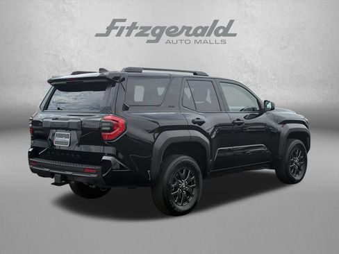 Used 2025 Toyota 4Runner SR5 AWD/4WD image 6