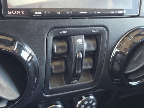 Used 2017 Jeep Wrangler Unlimited Sahara w/ Max Tow Package image 26