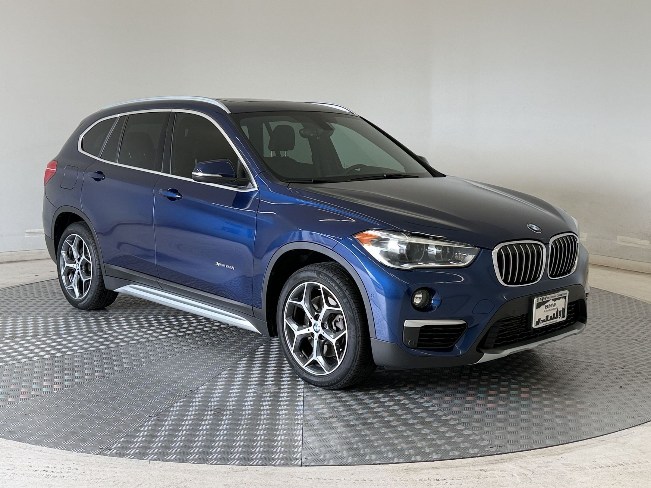 Used 2017 BMW X1 xDrive28i AWD/4WD image 7