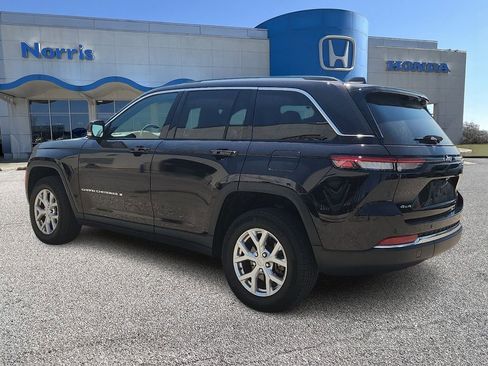 Used 2023 Jeep Grand Cherokee Limited w/ Luxury Tech Group II AWD/4WD image 3