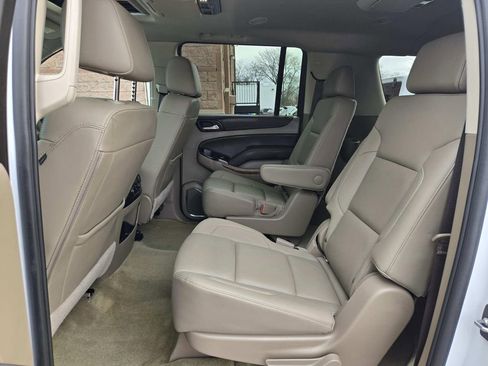 Used 2019 Chevrolet Suburban Premier image 13