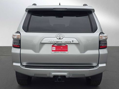 Used 2024 Toyota 4Runner SR5 AWD/4WD image 4