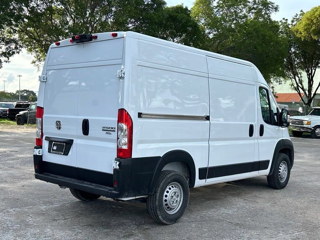 New 2024 RAM ProMaster 2500 w/ Upfitter's Prep Package FWD image 2