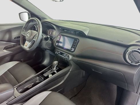 Used 2022 Nissan Kicks SR w/ Premium Package FWD image 29