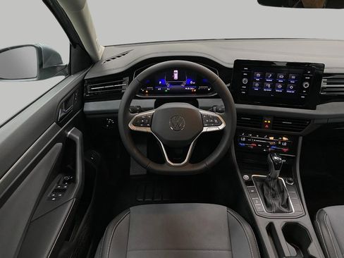 New 2025 Volkswagen Jetta SE image 12