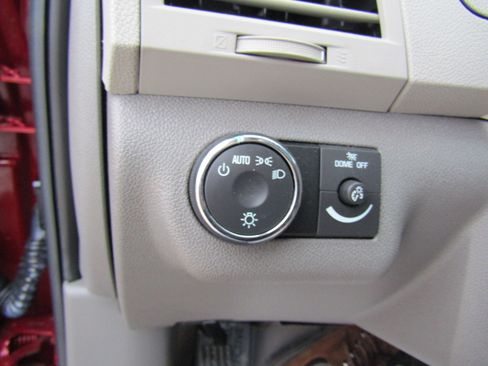 Used 2010 Chevrolet Traverse LT w/ Personal Connectivity Package image 21