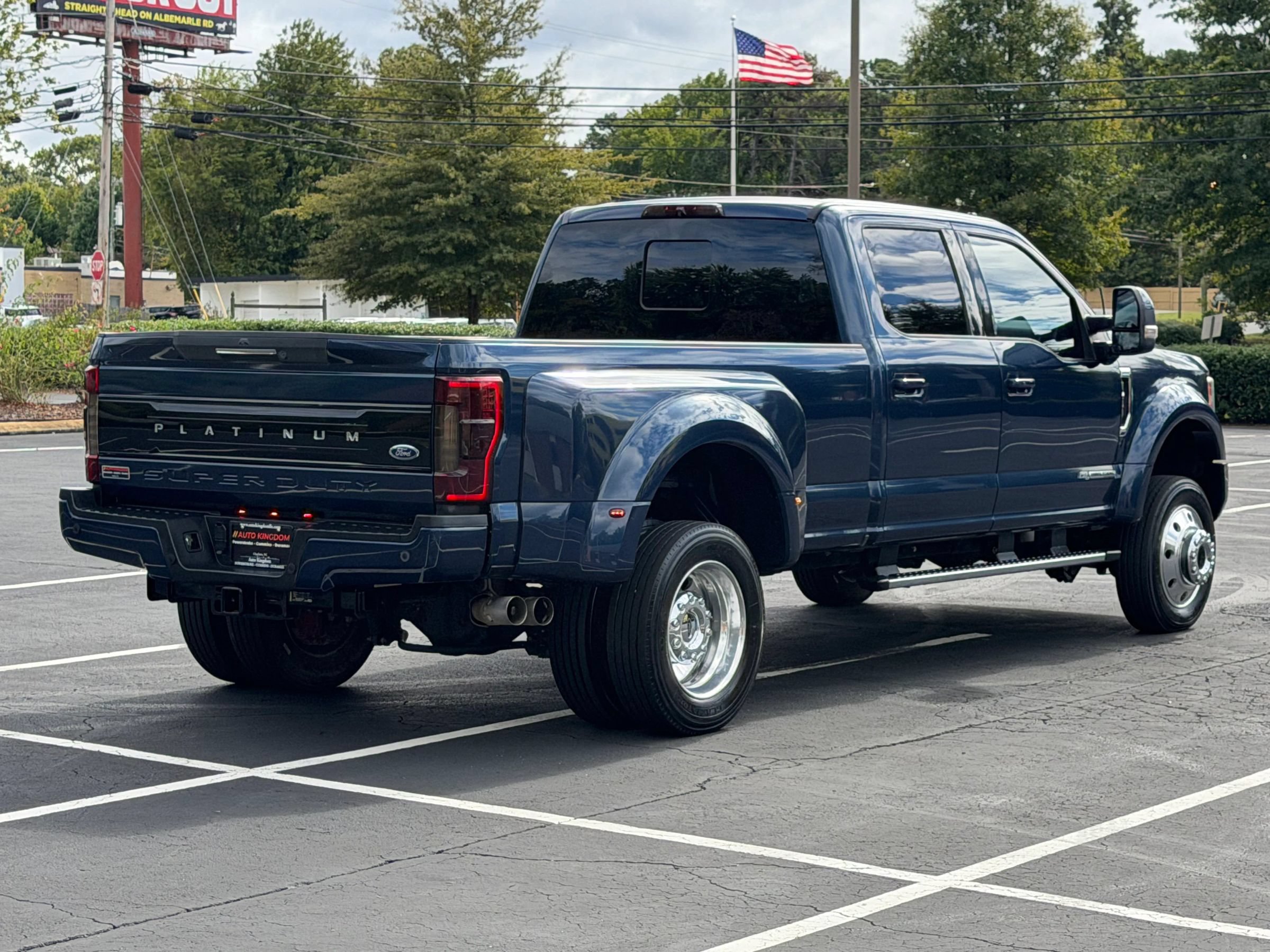 Used 2017 Ford F450 Lariat w/ Lariat Ultimate Package AWD/4WD image 6