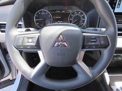 New 2026 Mitsubishi Outlander ES FWD image 29