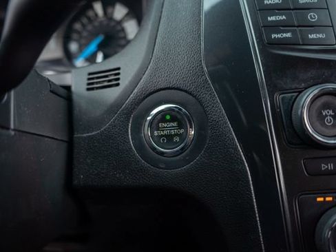 Used 2017 Ford Explorer XLT AWD/4WD image 19