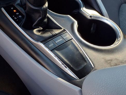 Used 2023 Toyota Camry LE FWD image 18