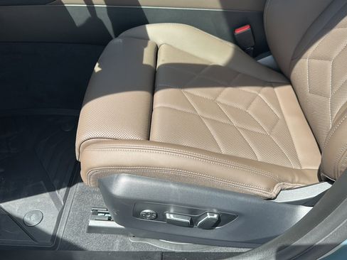 New 2026 BMW 530i w/ Premium Package image 12