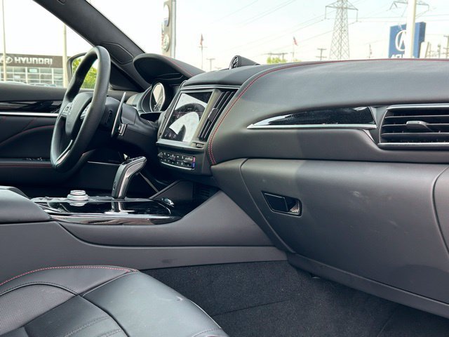 Used 2024 Maserati Levante GT Ultima AWD/4WD image 20