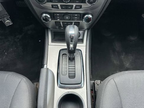Used 2012 Ford Fusion SE image 32