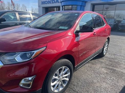 Used 2020 Chevrolet Equinox LT image 3