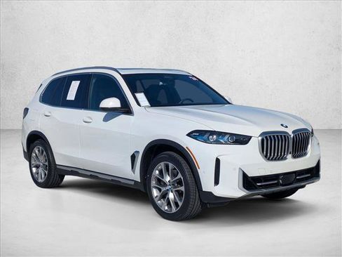 Certified 2024 BMW X5 sDrive40i w/ Premium Package image 3