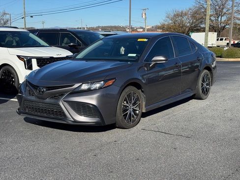 Used 2023 Toyota Camry SE image 7