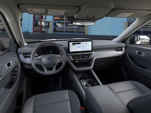 Used 2026 Ford Explorer Active w/ Active Comfort Package image 9