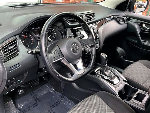 Certified 2022 Nissan Rogue Sport SV image 14