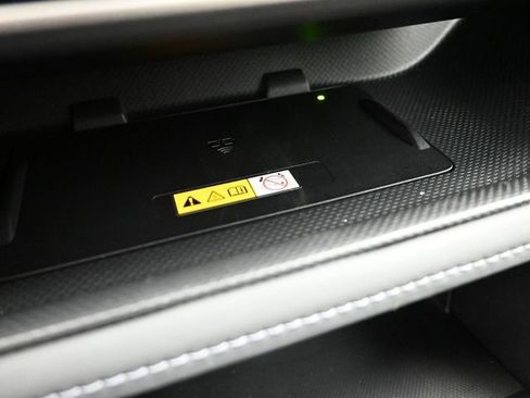 Certified 2024 Toyota Highlander XLE image 19