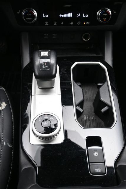 Used 2025 Mitsubishi Outlander SE FWD image 12