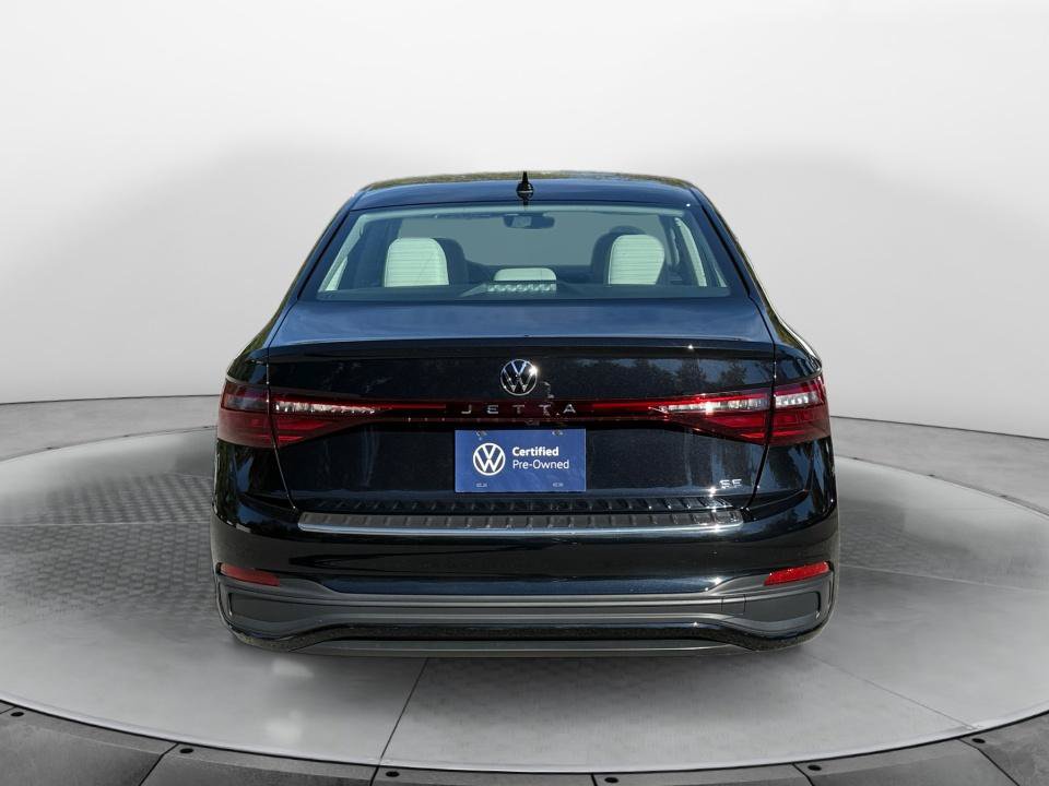 Certified 2026 Volkswagen Jetta SE FWD image 6