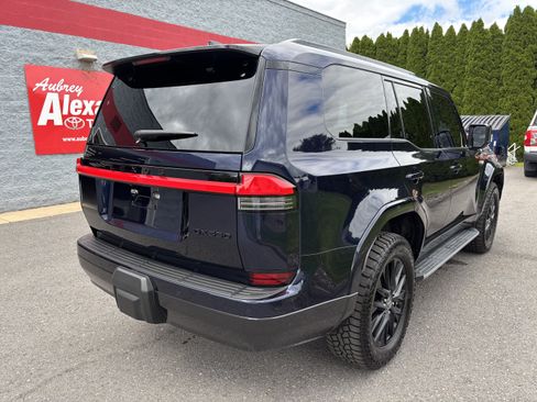 Used 2026 Lexus GX 550 w/ Accessory Package (2T) AWD/4WD image 3